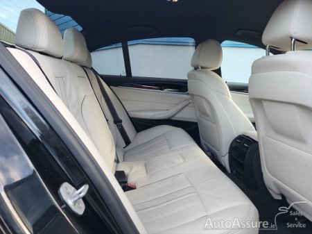 2023 BMW 5-Series - photo 34