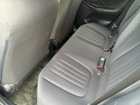 2021 Toyota Yaris - photo 13