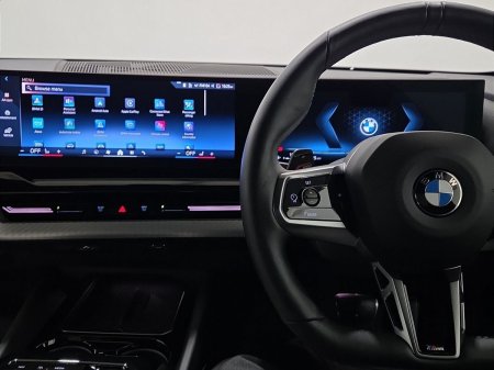 2024 BMW 5-Series - photo 17