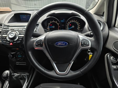 2014 Ford Fiesta - photo 17
