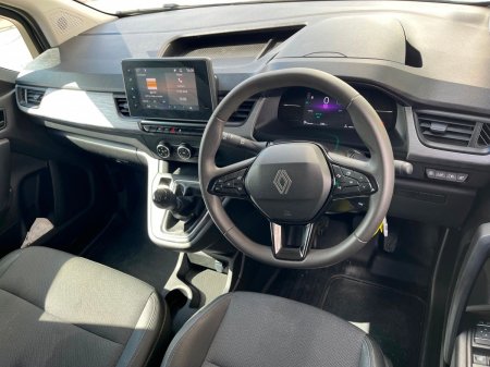 2025 Renault Kangoo - photo 10