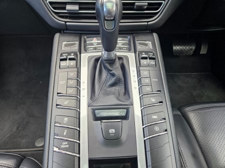 2021 Porsche Macan - photo 12