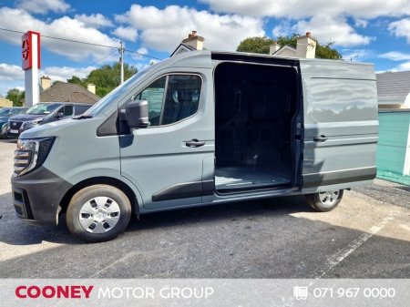 2027 Nissan Interstar - photo 6