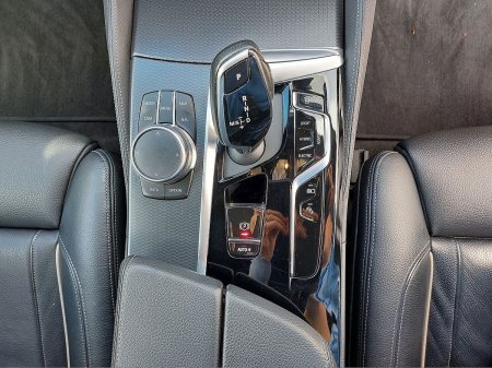 2023 BMW 5-Series - photo 10