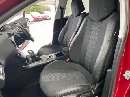 2018 Peugeot 308 - photo 16