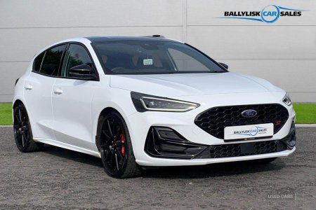 2023 Ford Focus 2.3T EcoBoost 280PS ST (+ Track Pack) in Frozen White with 26K