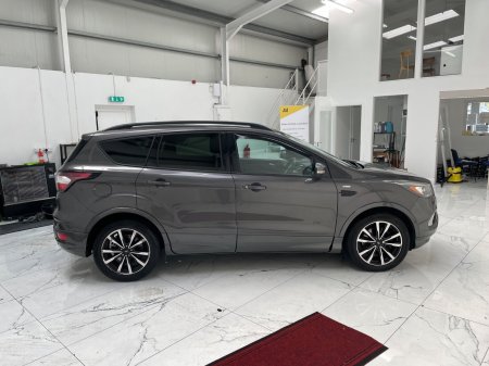 2017 Ford Kuga - photo 2