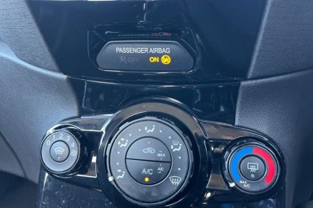 2017 Ford Fiesta - photo 31