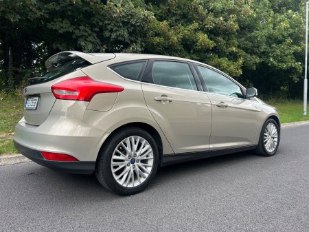 2016 Ford Focus - photo 2
