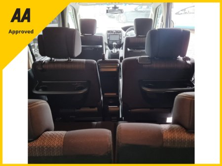 2014 Nissan Serena - photo 12