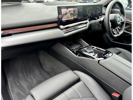 2026 BMW 5-Series - photo 23