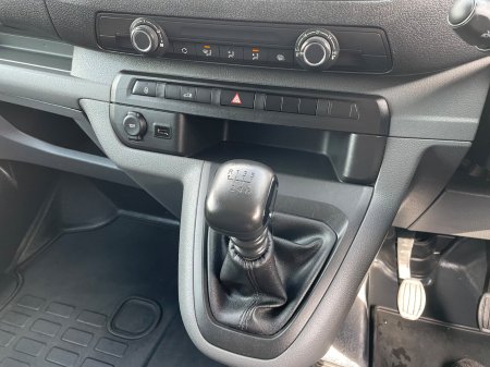 2022 Opel Vivaro - photo 21