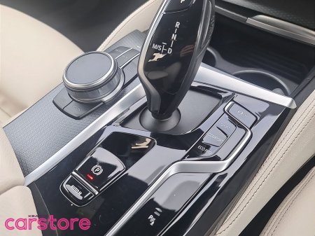 2022 BMW 5-Series - photo 19
