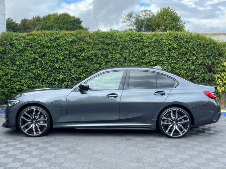2021 BMW 3-Series - photo 3