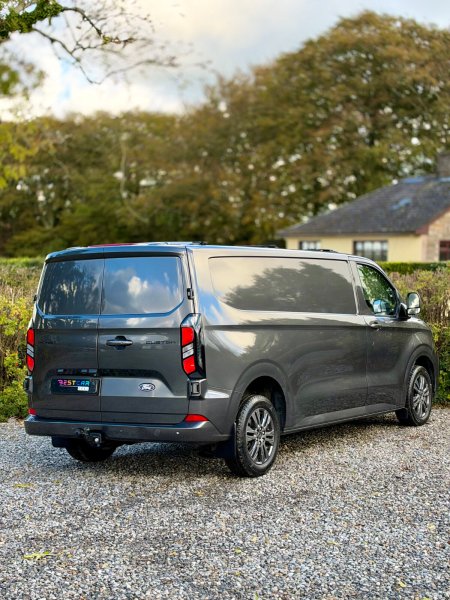 2025 Ford Transit Custom - photo 14