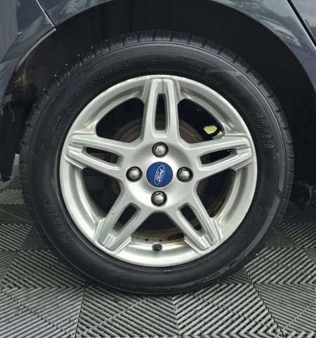 2014 Ford Fiesta - photo 9