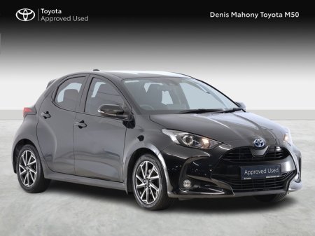 2023 Toyota Yaris Luna Sport Hybrid