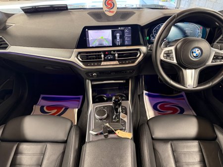 2022 BMW 3-Series - photo 13