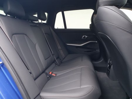 2025 BMW 3-Series - photo 11