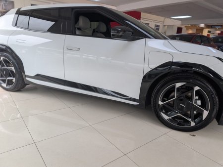 2026 Kia EV4 - photo 4