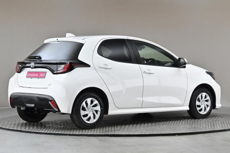 2023 Toyota Yaris - photo 10