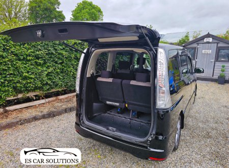 2012 Nissan Serena - photo 10