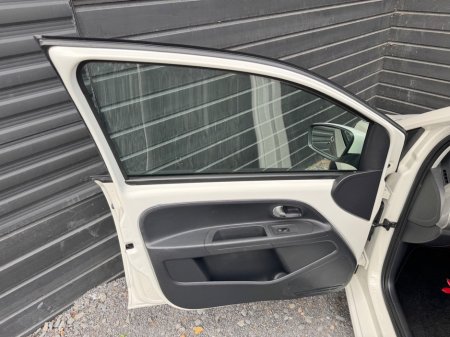 2013 Volkswagen up! - photo 18