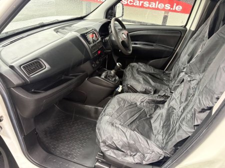 2015 Vauxhall Combo - photo 10