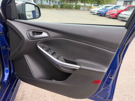 2016 Ford Focus - photo 13