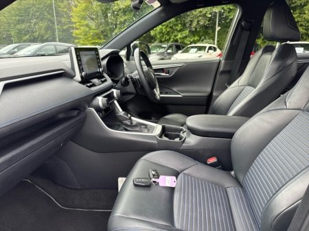 2021 Toyota RAV4 - photo 6