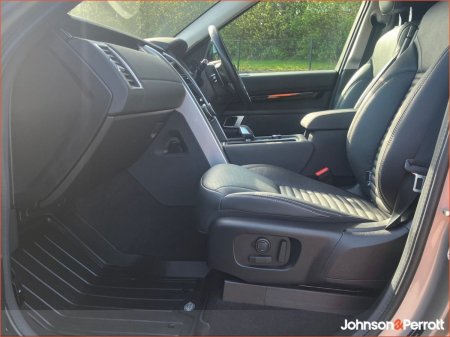 2023 Land Rover Discovery - photo 3