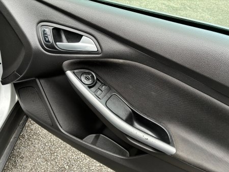 2018 Ford Focus - photo 8