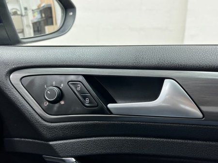 2019 Volkswagen Golf - photo 30