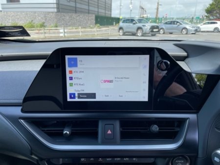 2024 Lexus UX - photo 11
