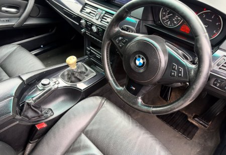 2010 BMW 5-Series - photo 2