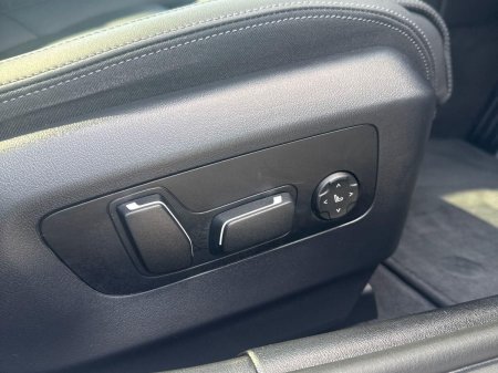 2024 BMW 5-Series - photo 29