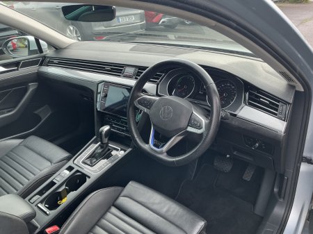 2022 Volkswagen Passat - photo 12