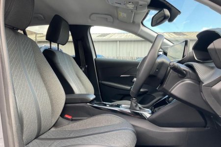 2025 Peugeot 208 - photo 17