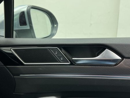 2020 Volkswagen Passat - photo 33