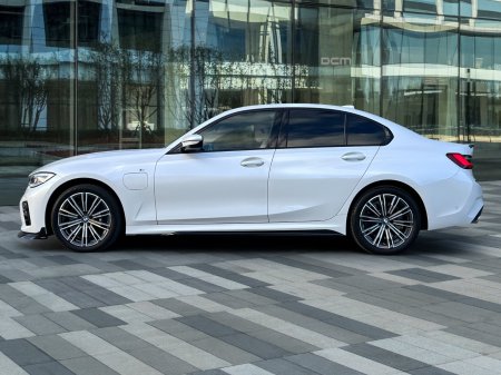 2021 BMW 3-Series - photo 3