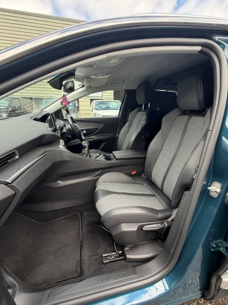2022 Peugeot 3008 - photo 12