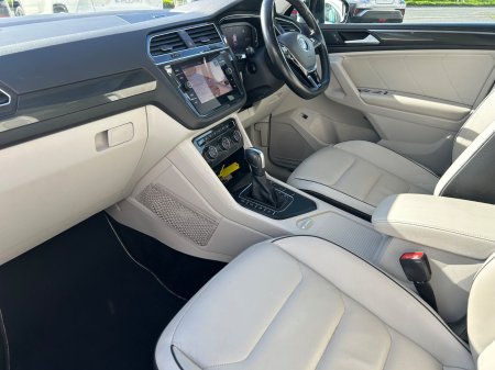 2020 Volkswagen Tiguan - photo 13