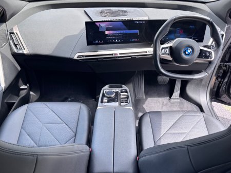 2023 BMW iX - photo 2