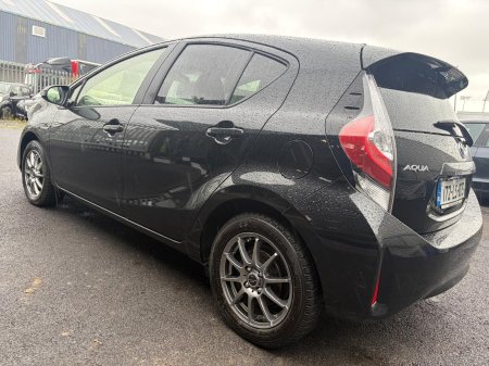 2017 Toyota Aqua - photo 25