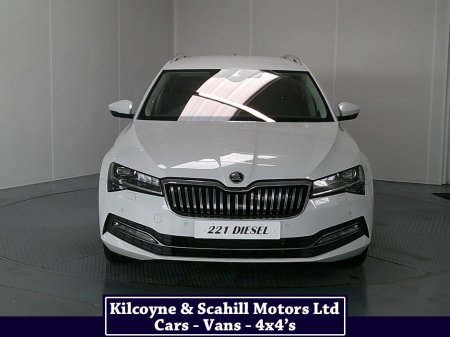 2022 Skoda Superb - photo 2