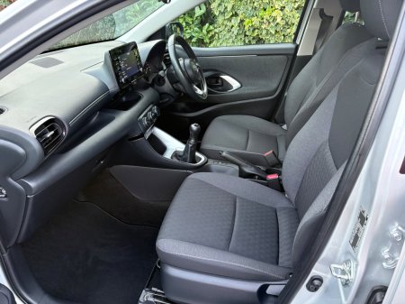 2021 Toyota Yaris - photo 5