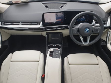 2026 BMW iX1 - photo 4