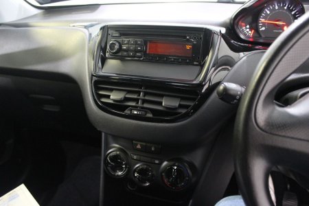 2013 Peugeot 208 - photo 23