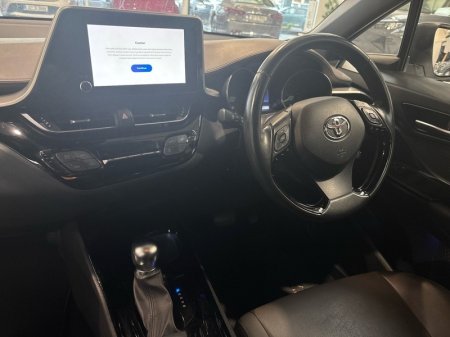 2022 Toyota C-HR - photo 8