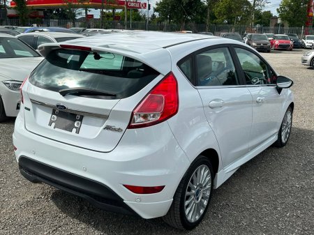 2016 Ford Fiesta - photo 10